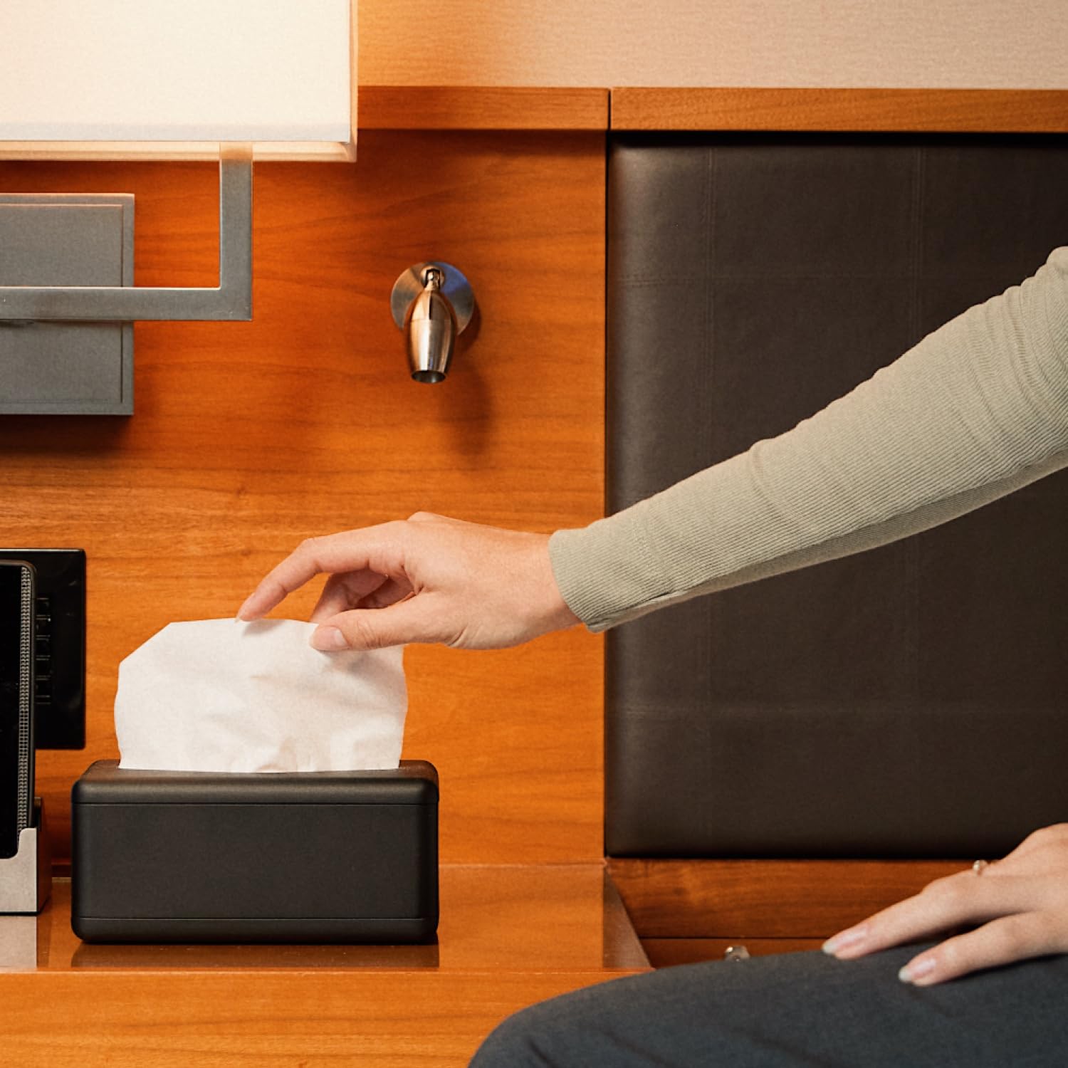 Fox Fold Refillable Facial Tissue Dispenser, Includes 2 Starter